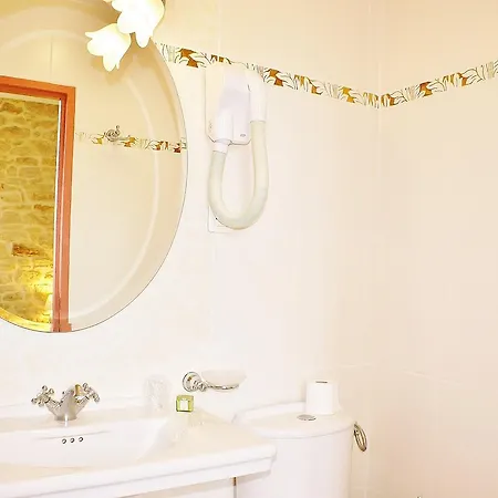 מלון Restaurant La Verperie 3*