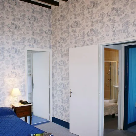 Restaurant La Verperie מלון