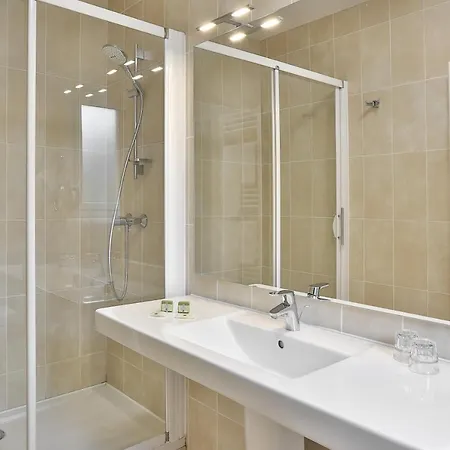 Restaurant La Verperie מלון