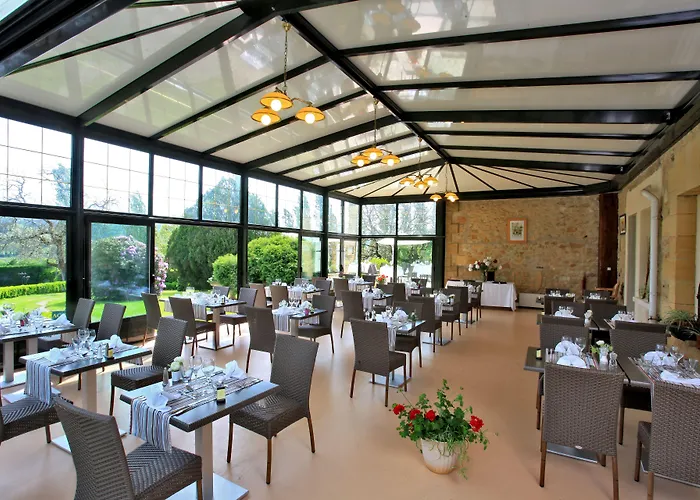 Restaurant La Verperie 3* سارلا لا كانيدا